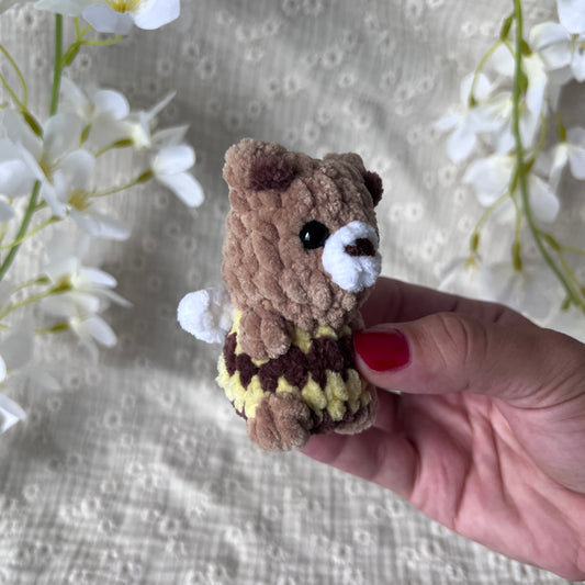 Mini ourson abeille en crochet