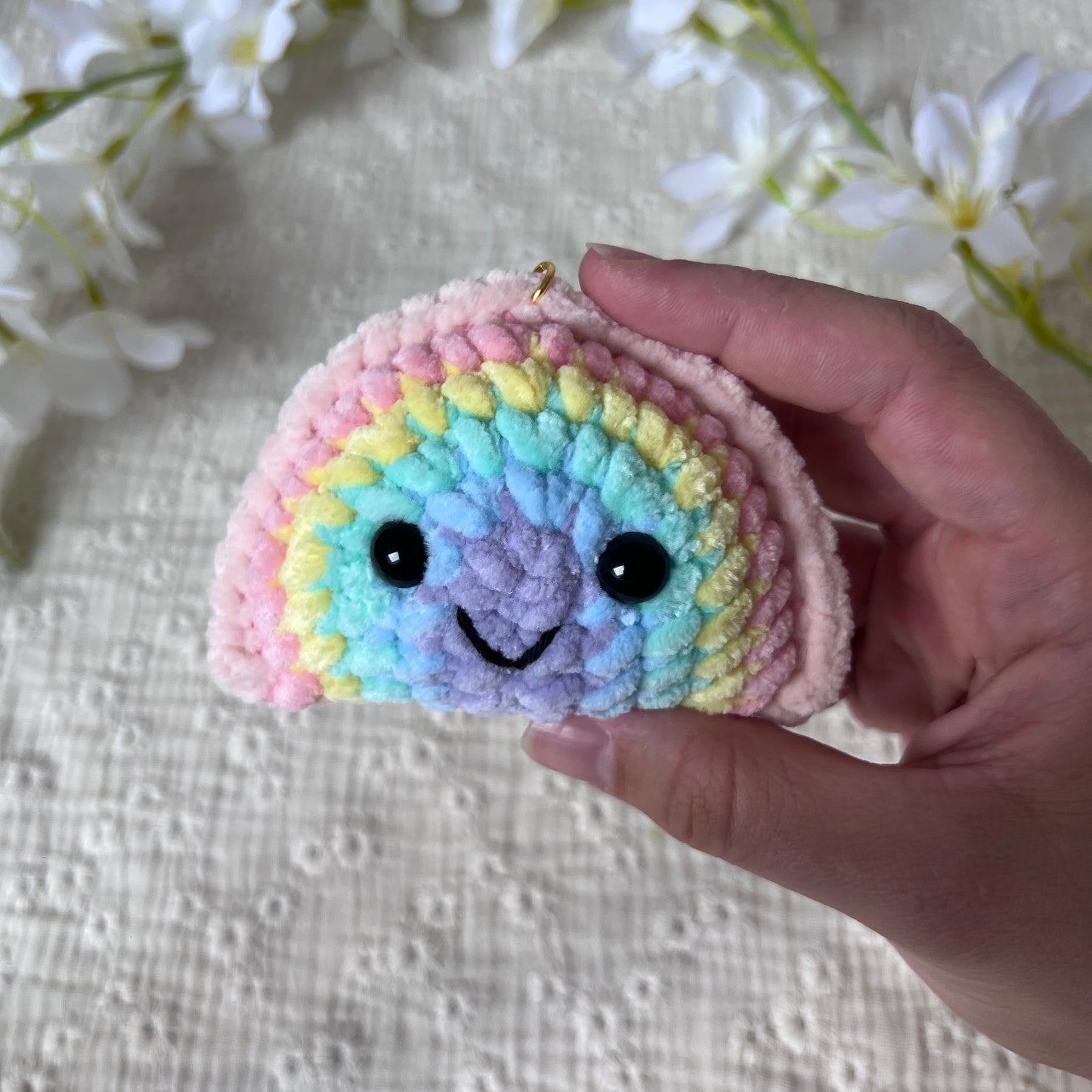 Porte-clés arc en ciel au crochet