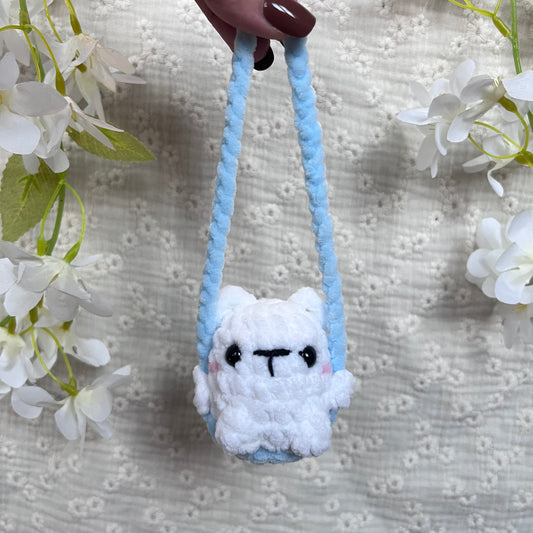 Décoration rétroviseur panda blanc avec une balançoire bleu en crochet