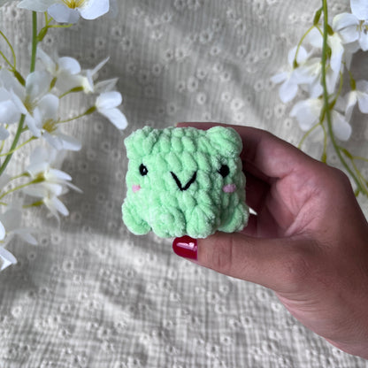 Mini grenouille en crochet