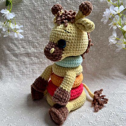 Jouet girafe sensoriel pour bébé jaune, orange, rouge, marron