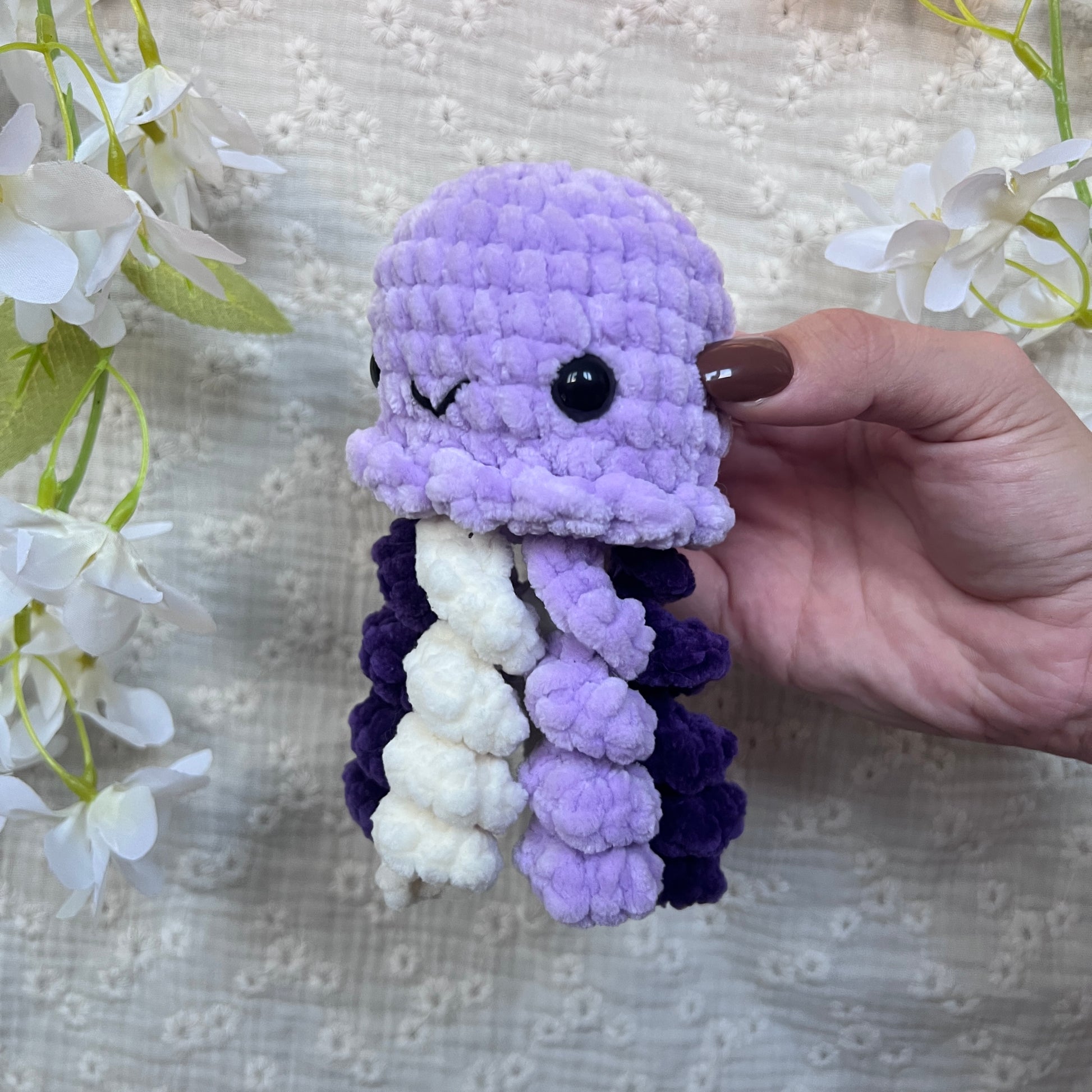 Méduse violette en crochet
