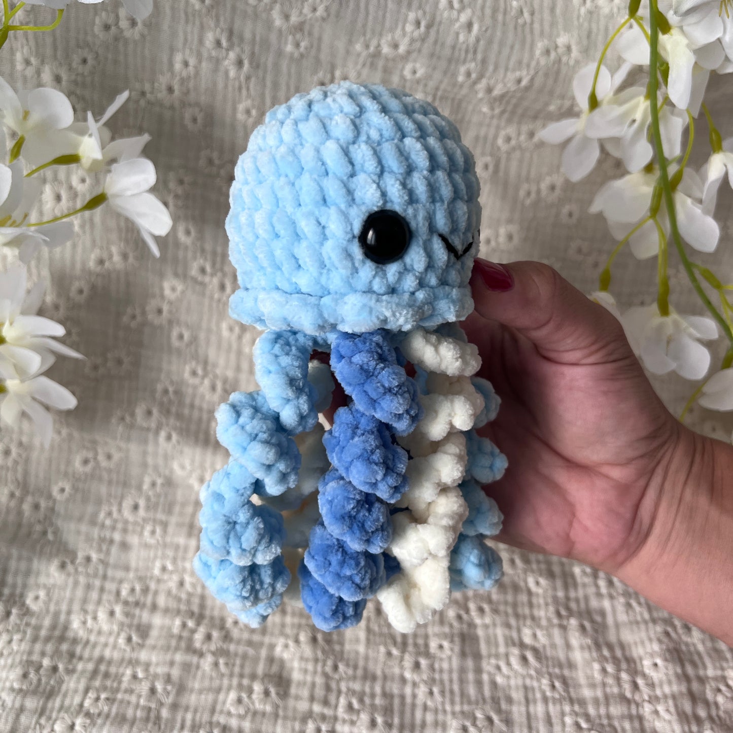 Méduse bleu en crochet 