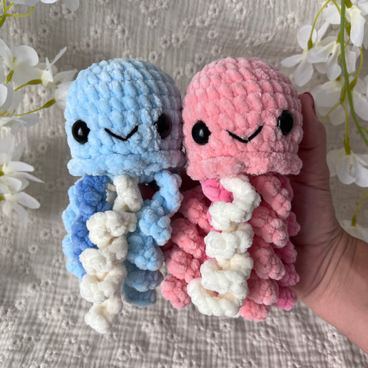 Méduse rose et bleu en crochet