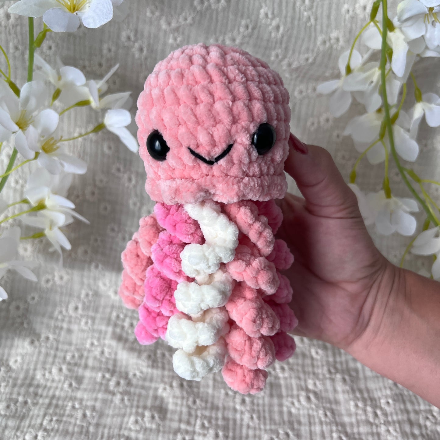 Méduse rose en crochet 
