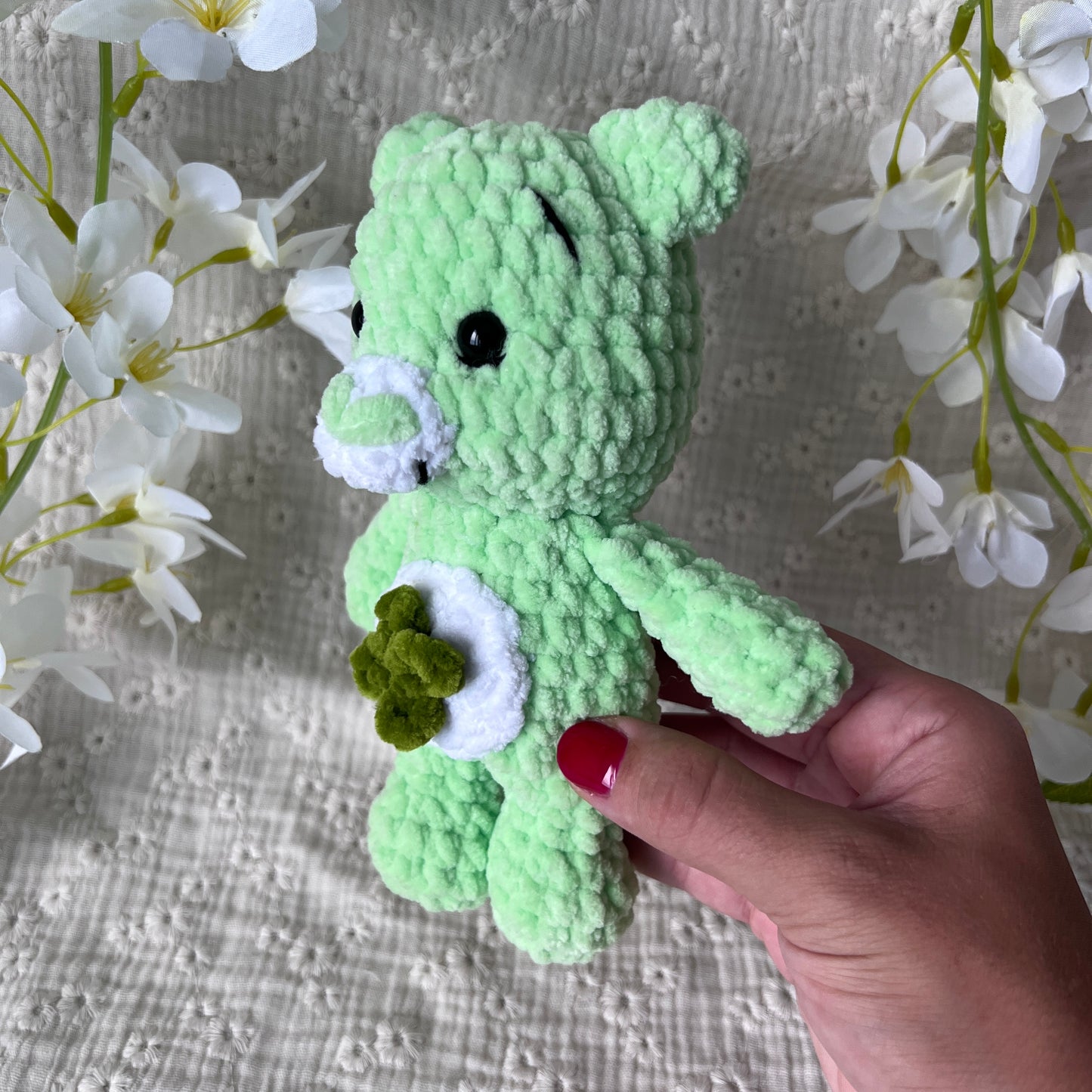 Ourson chanceux vert en crochet