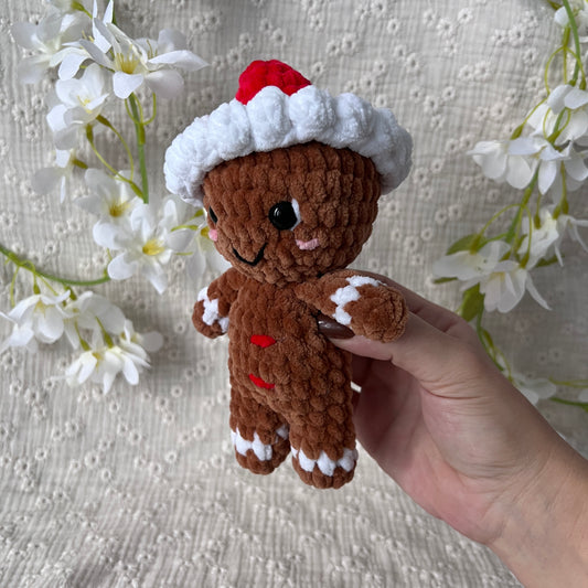 Peluche bonhomme de pain d'épice en crochet avec son bonnet de Noël
