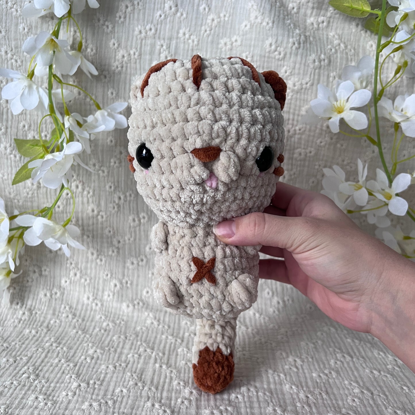Peluche chat géant en crochet