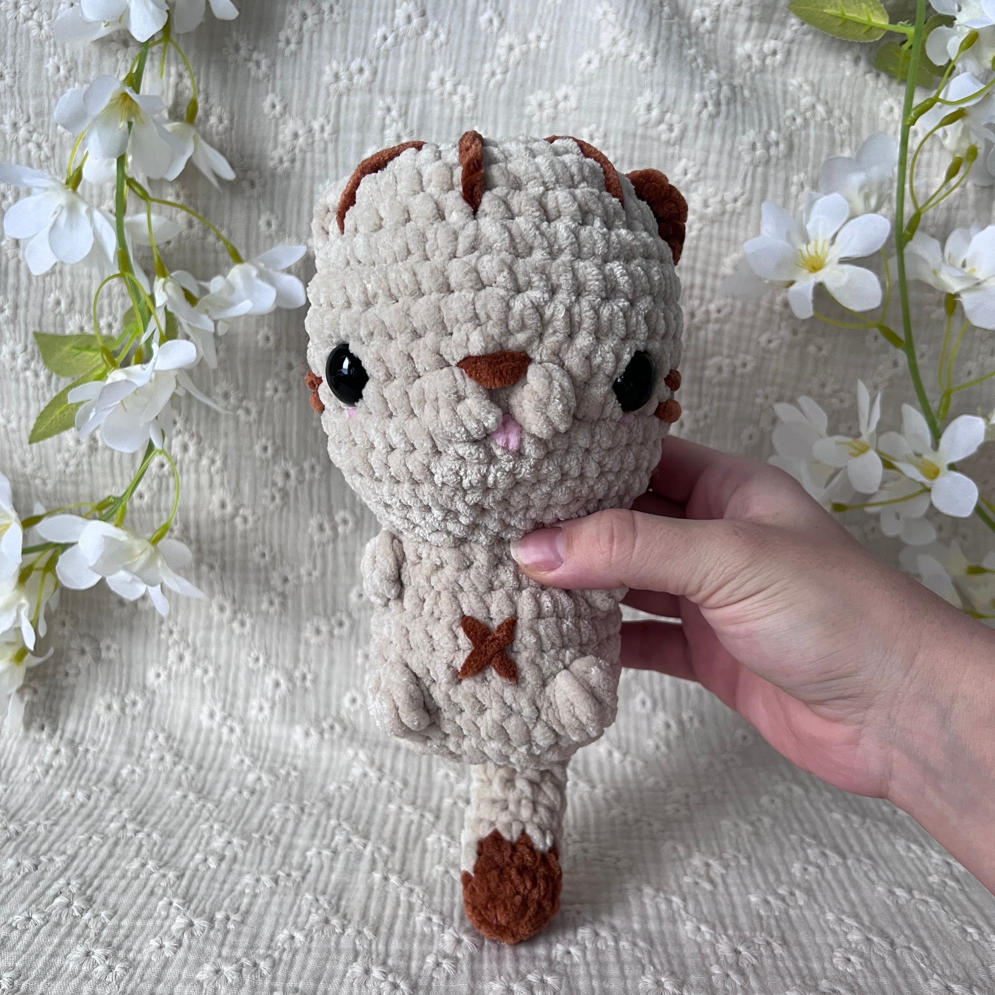 Peluche chat géant en crochet
