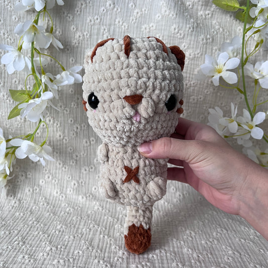Peluche chat géant en crochet