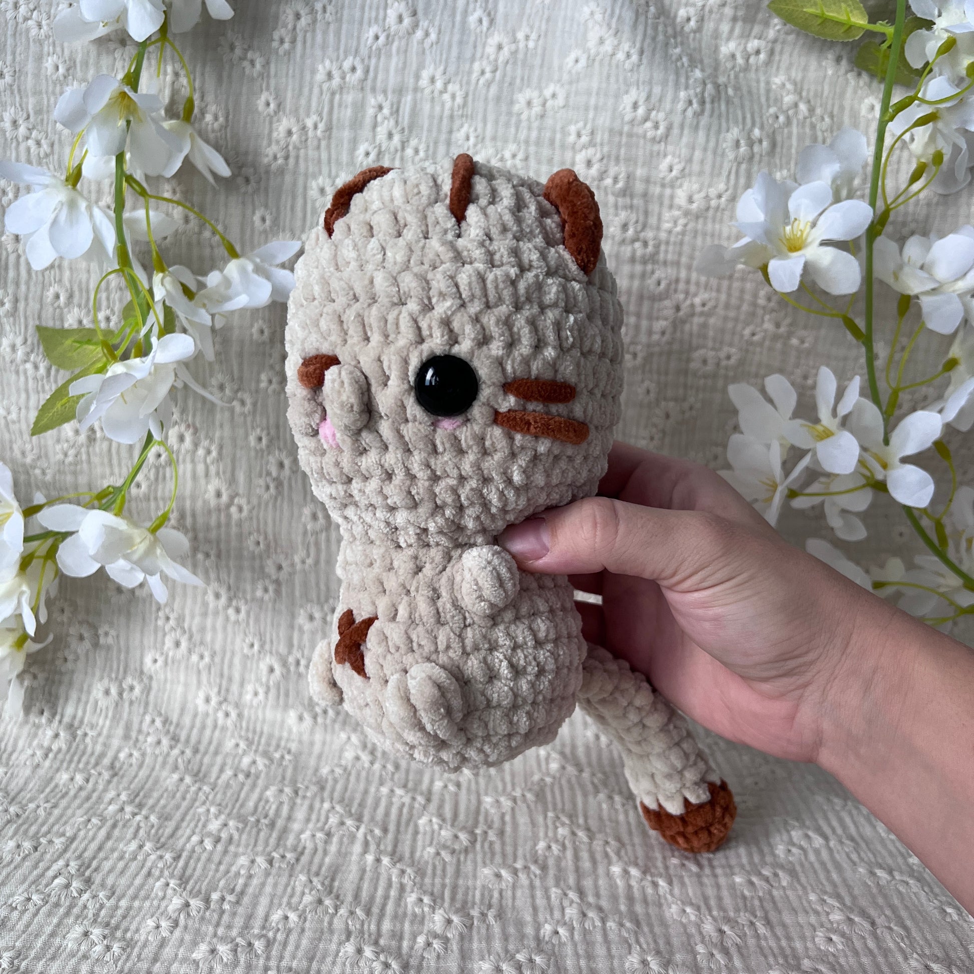 Peluche chat geant en crochet