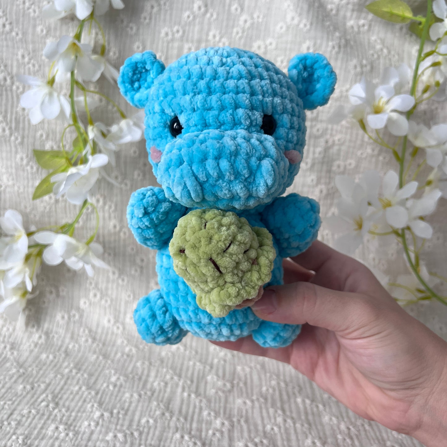 Peluche hippopotame avec sa glace en crochet