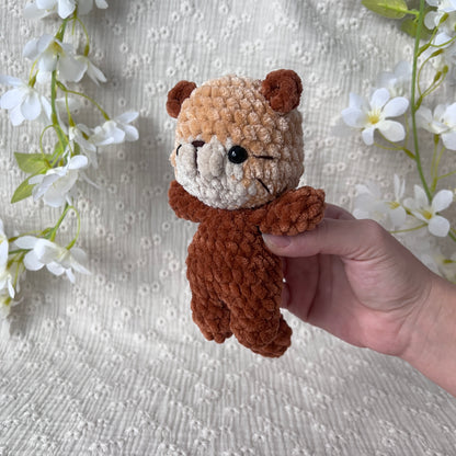 Peluche loutre en crochet