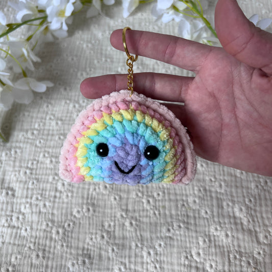 Porte-clés arc en ciel au crochet 