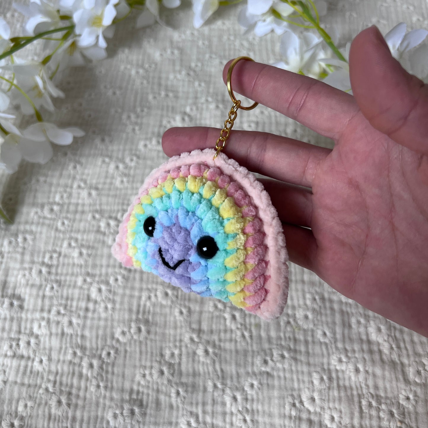 Porte-clés arc en ciel au crochet 