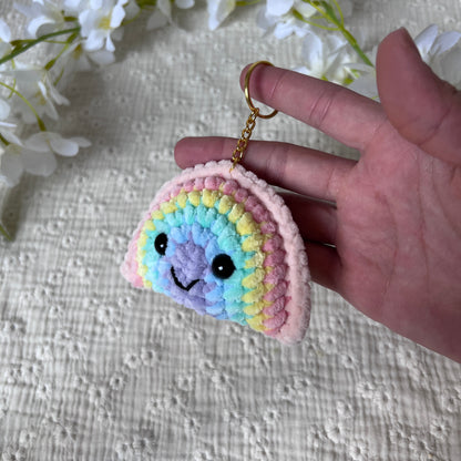 Porte-clés arc en ciel au crochet 