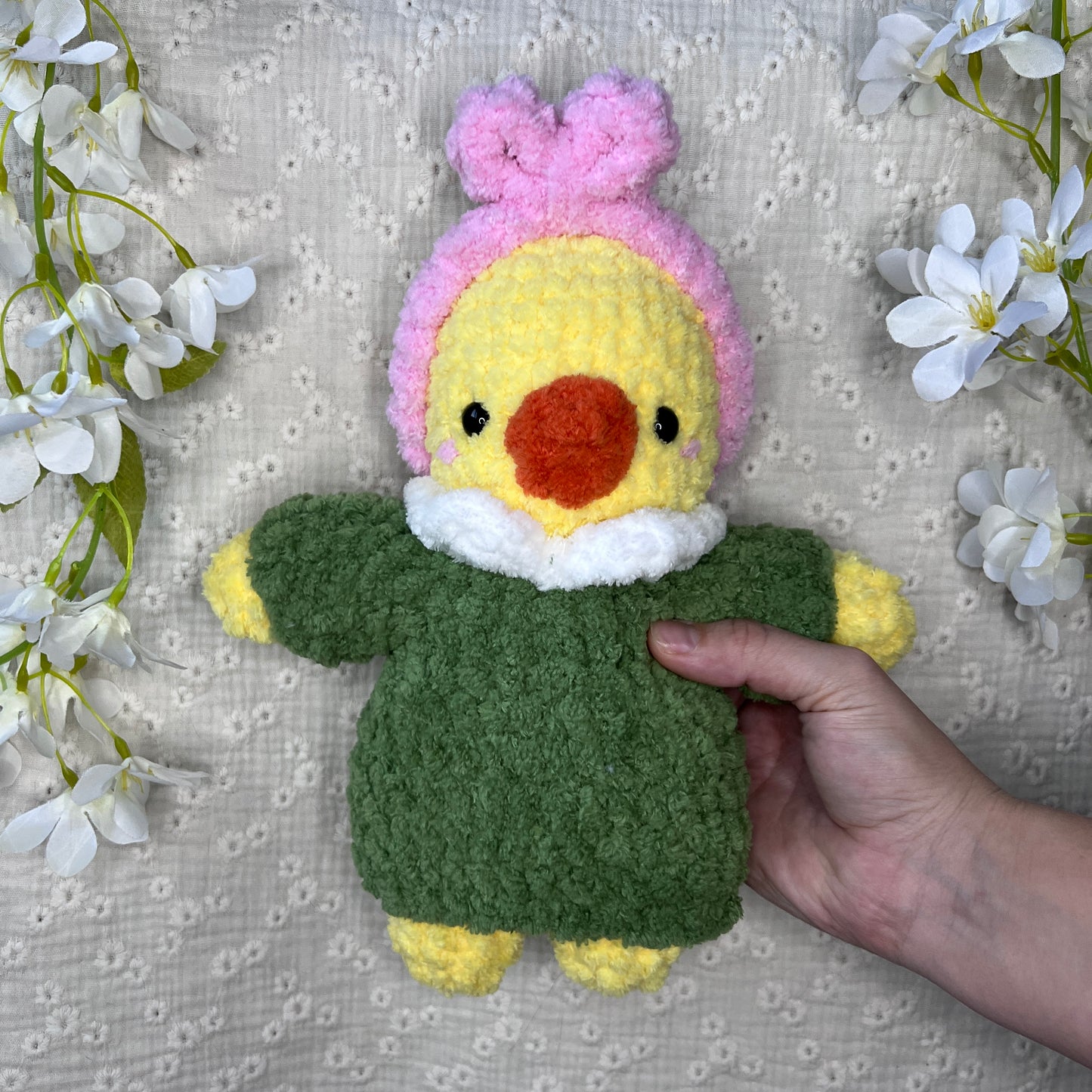 Poussin coquette habillé avec un bandeau