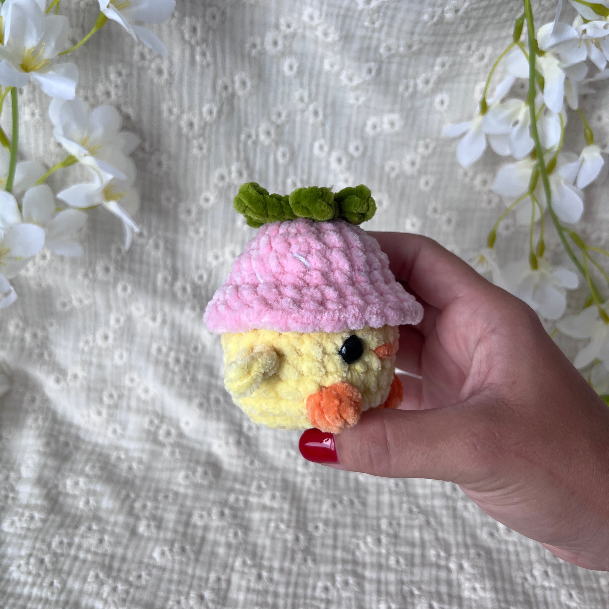 Poussin fraise en crochet