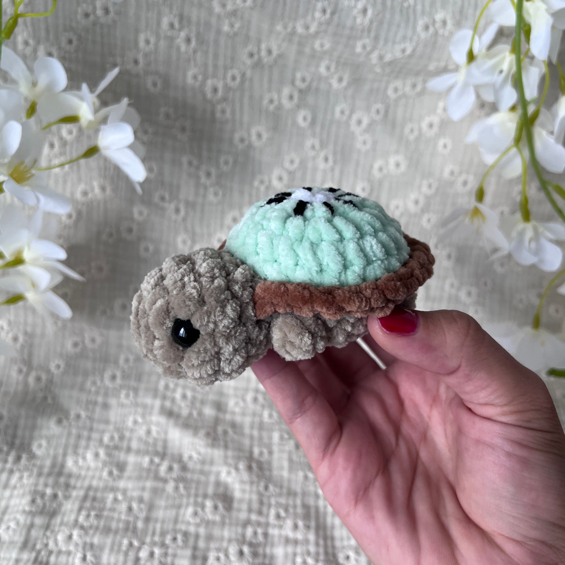Tortue kiwi en crochet