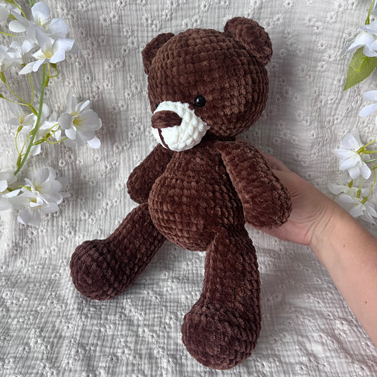 ourson en peluche au crochet fait main
