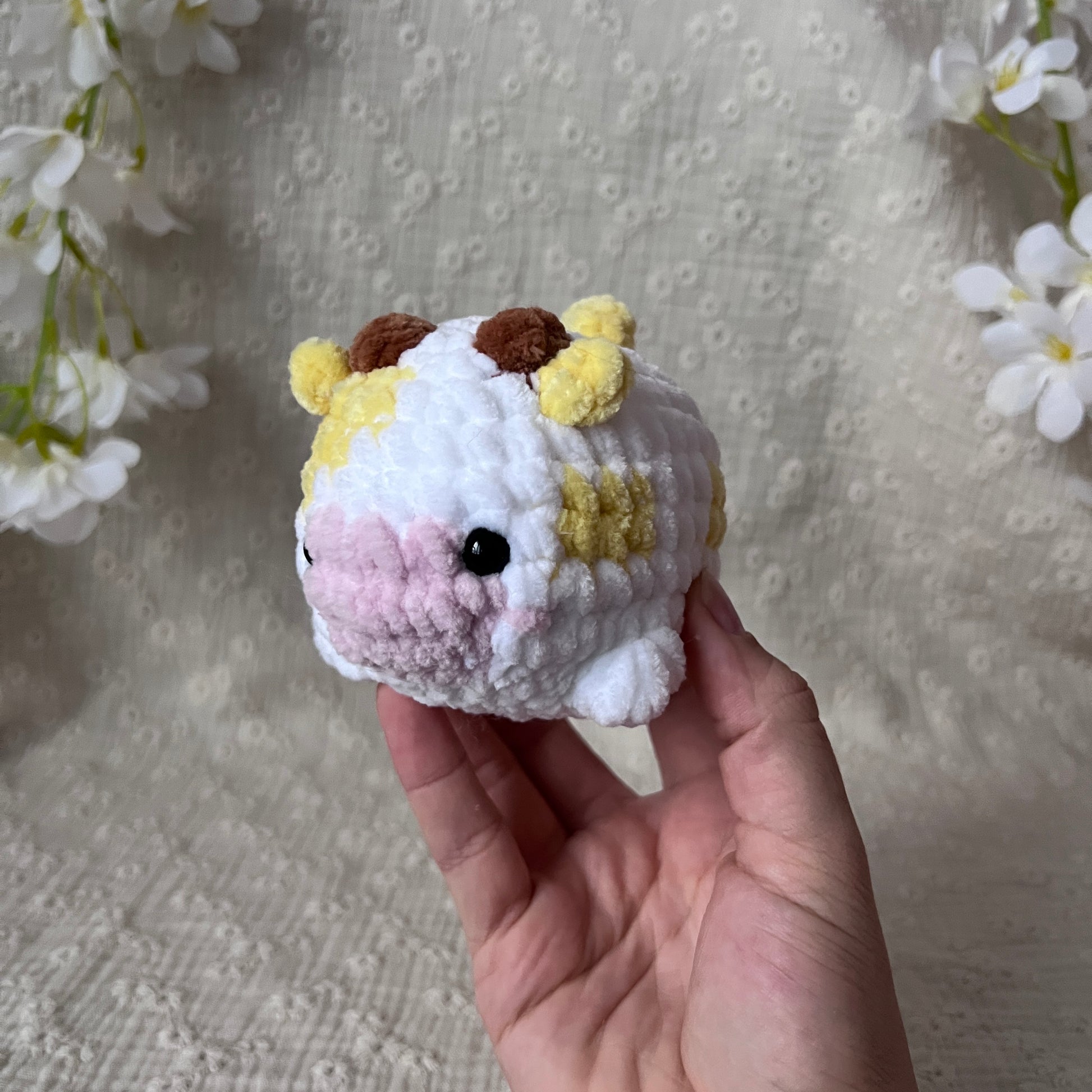 peluche vache pouf en crochet jaune