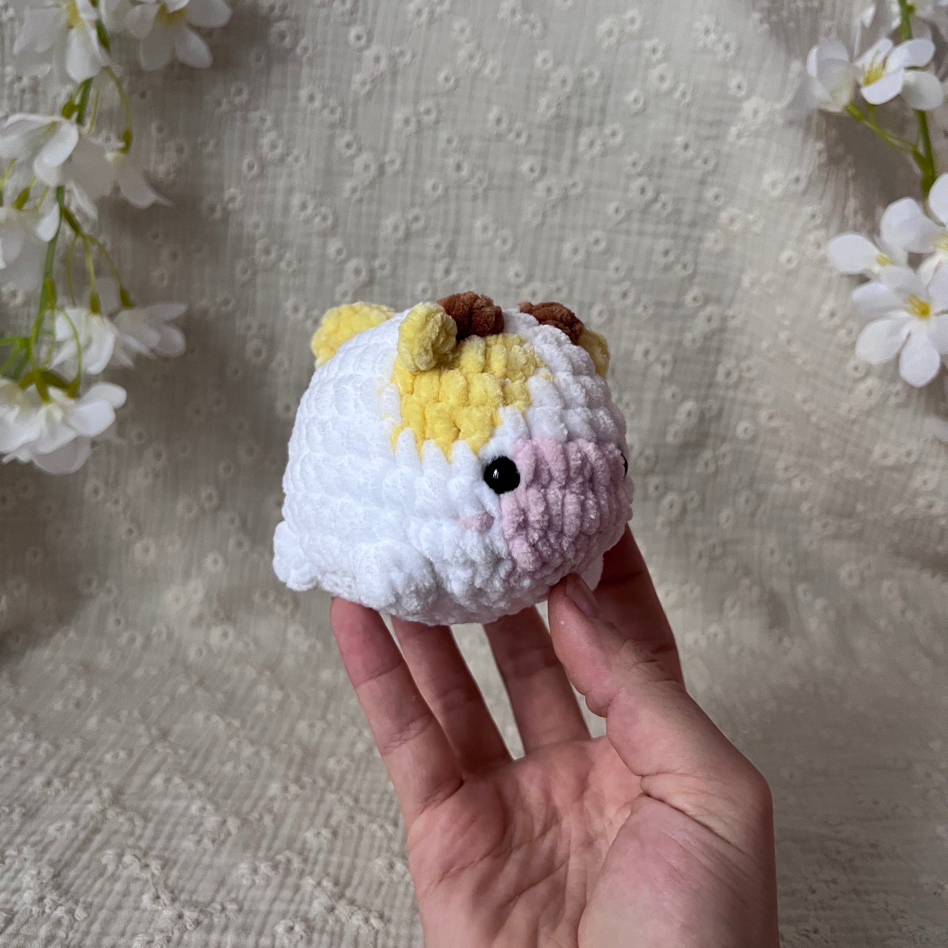 peluche vache pouf en crochet jaune