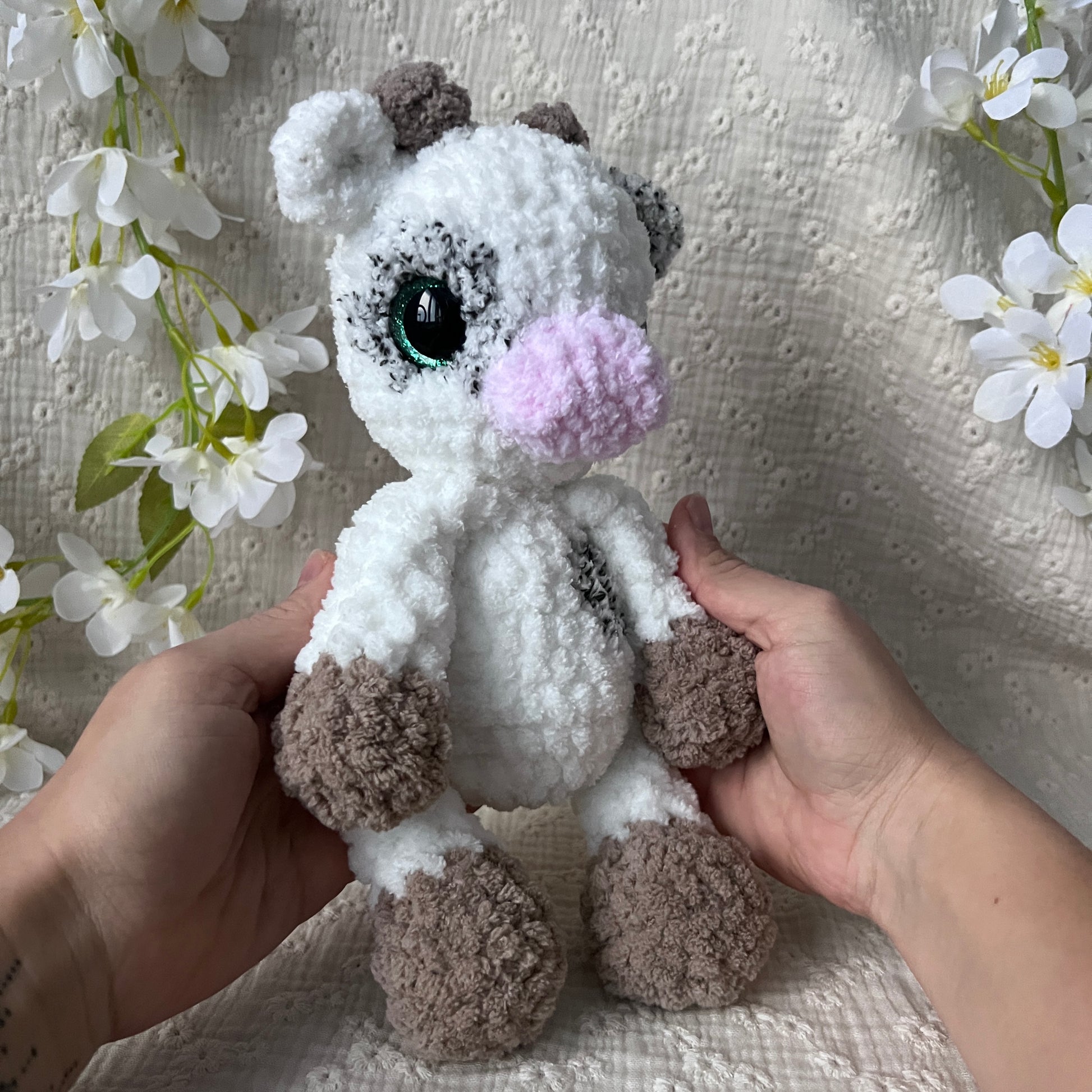 vache fluffy en crochet blanche